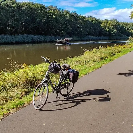 Marinapark 147 Modern Retreat * Walchum