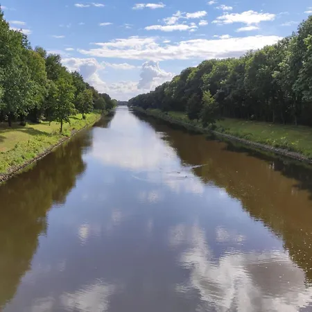 Marinapark 147 Modern Retreat